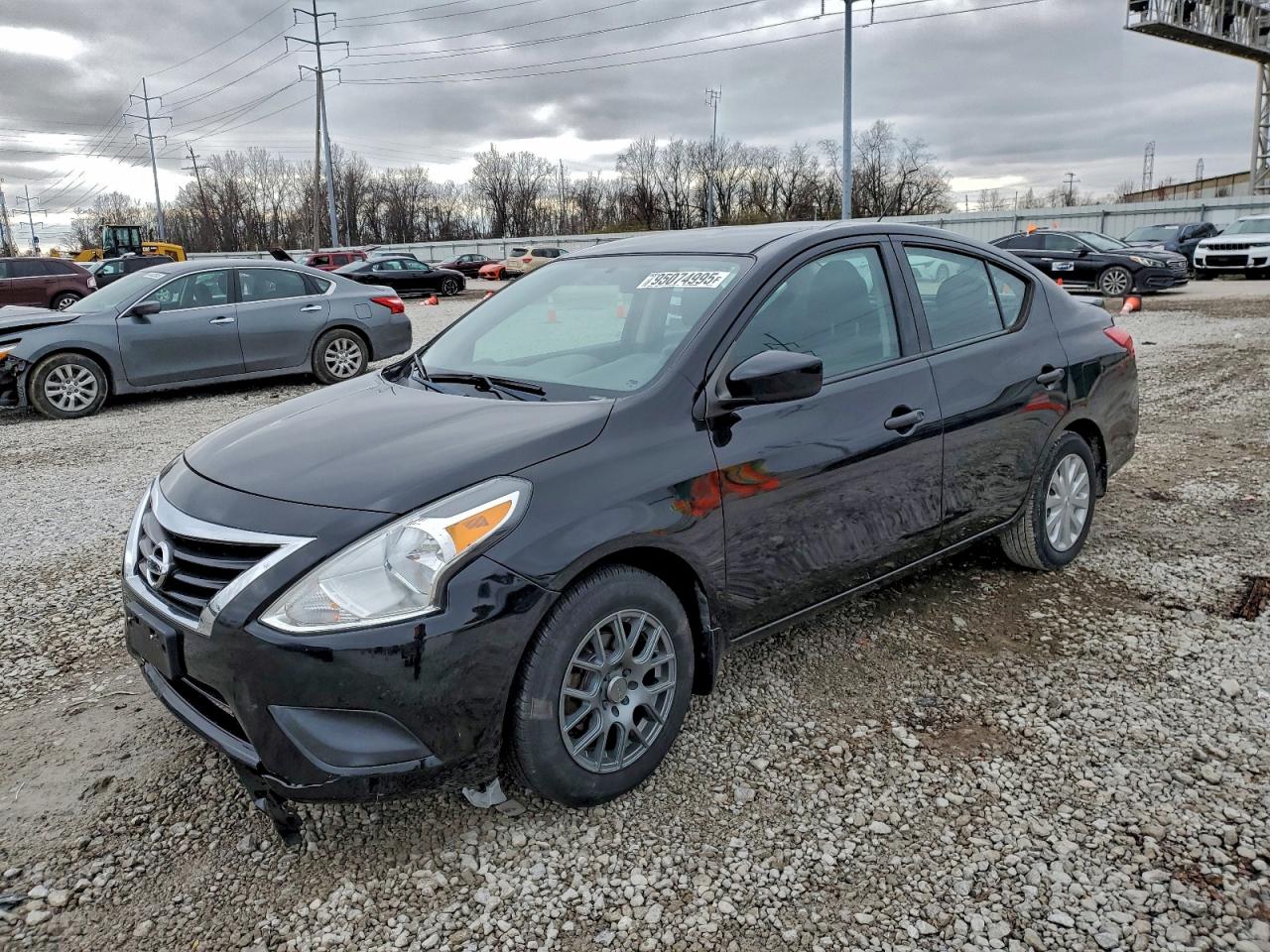 NISSAN VERSA S