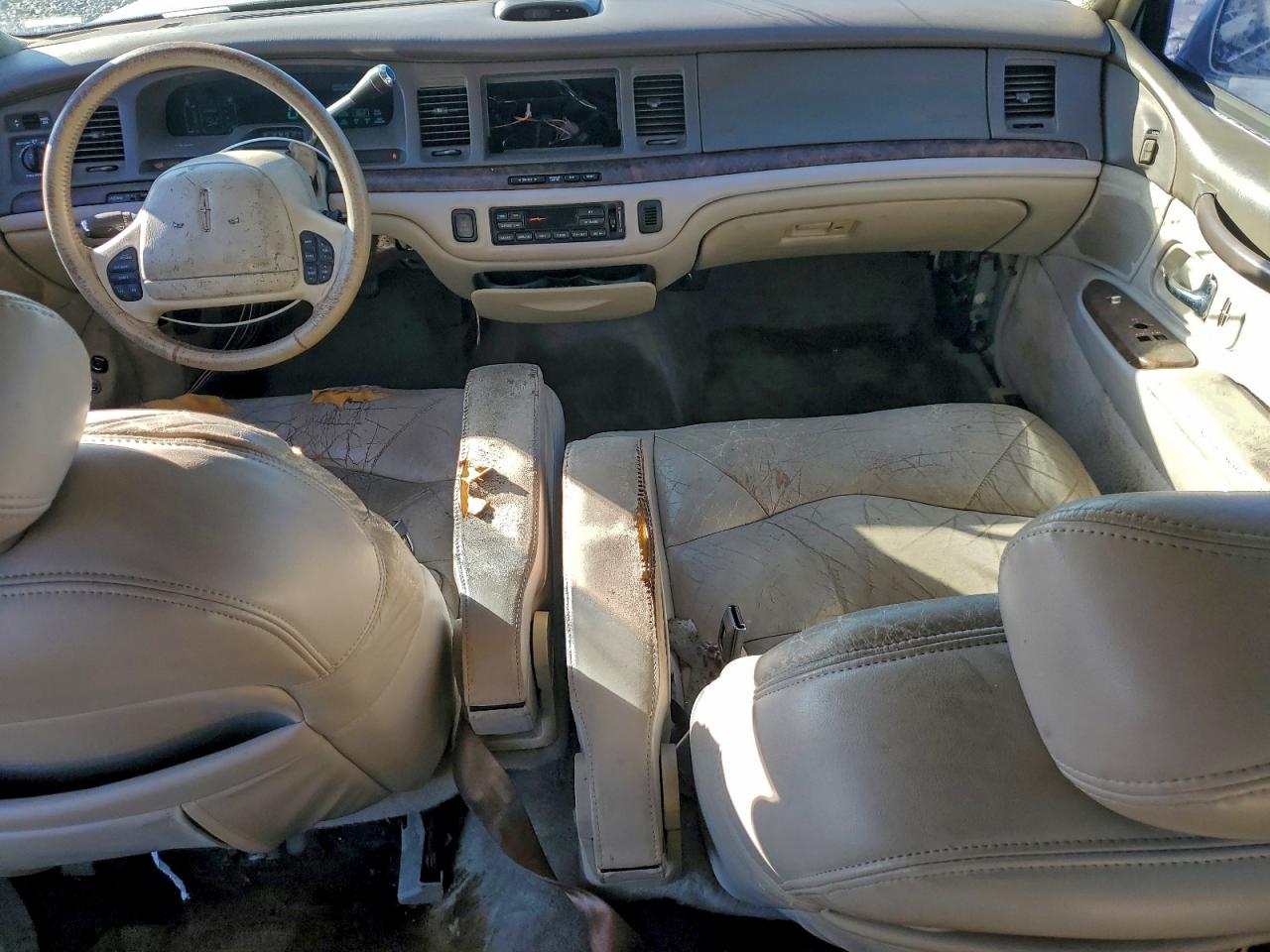 Lot #3315978118 1997 LINCOLN TOWN CAR S