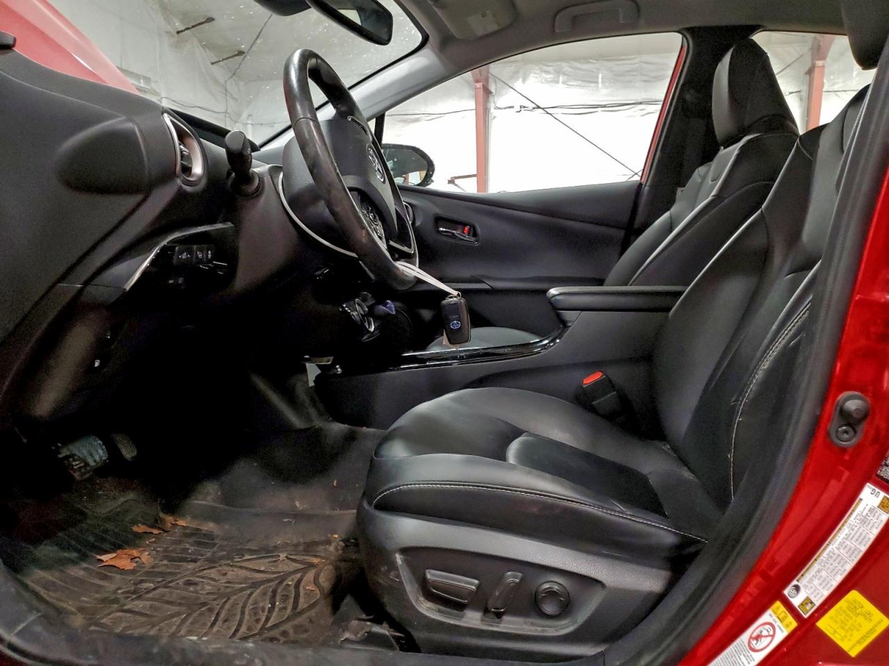 TOYOTA PRIUS PRIME LE