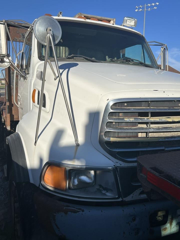 Lot #3305599100 2005 STERLING TRUCK LT 9500