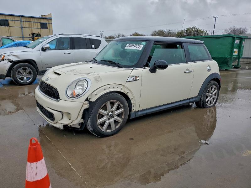 2013 MINI COOPER S #3301693644