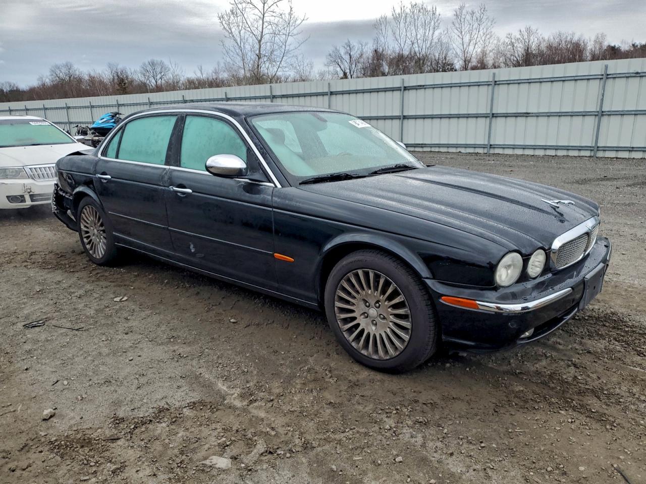 Lot #3305427459 2005 JAGUAR VANDENPLAS