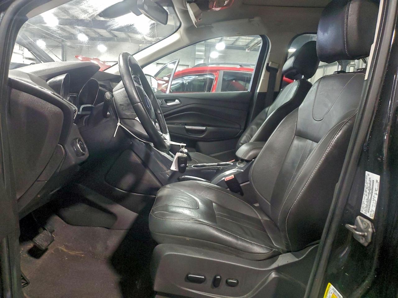 FORD ESCAPE TITANIUM