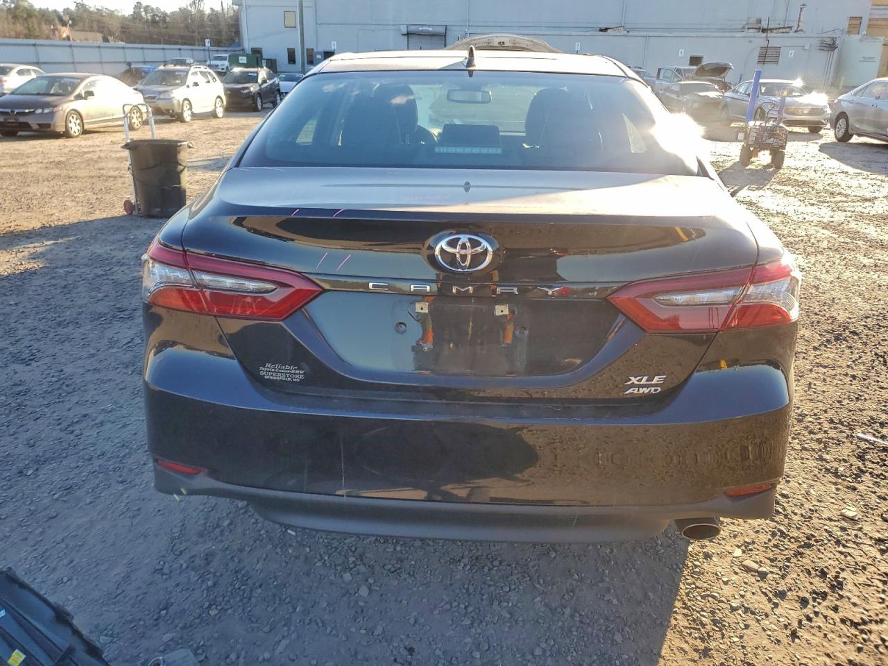 TOYOTA CAMRY XLE