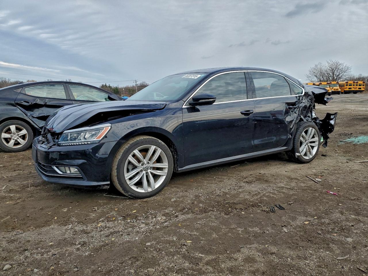 VOLKSWAGEN PASSAT SE