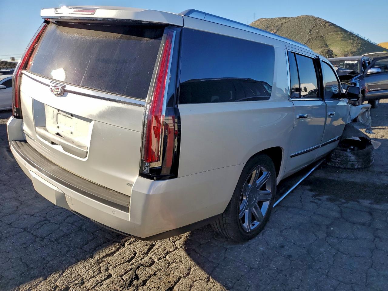 CADILLAC ESCALADE ESV PREMIUM