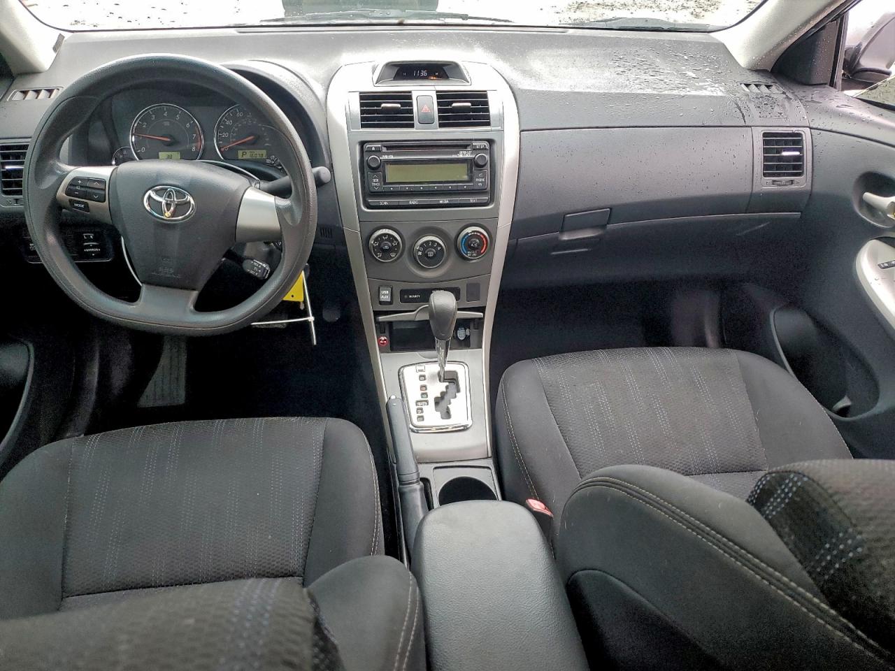 TOYOTA COROLLA BASE