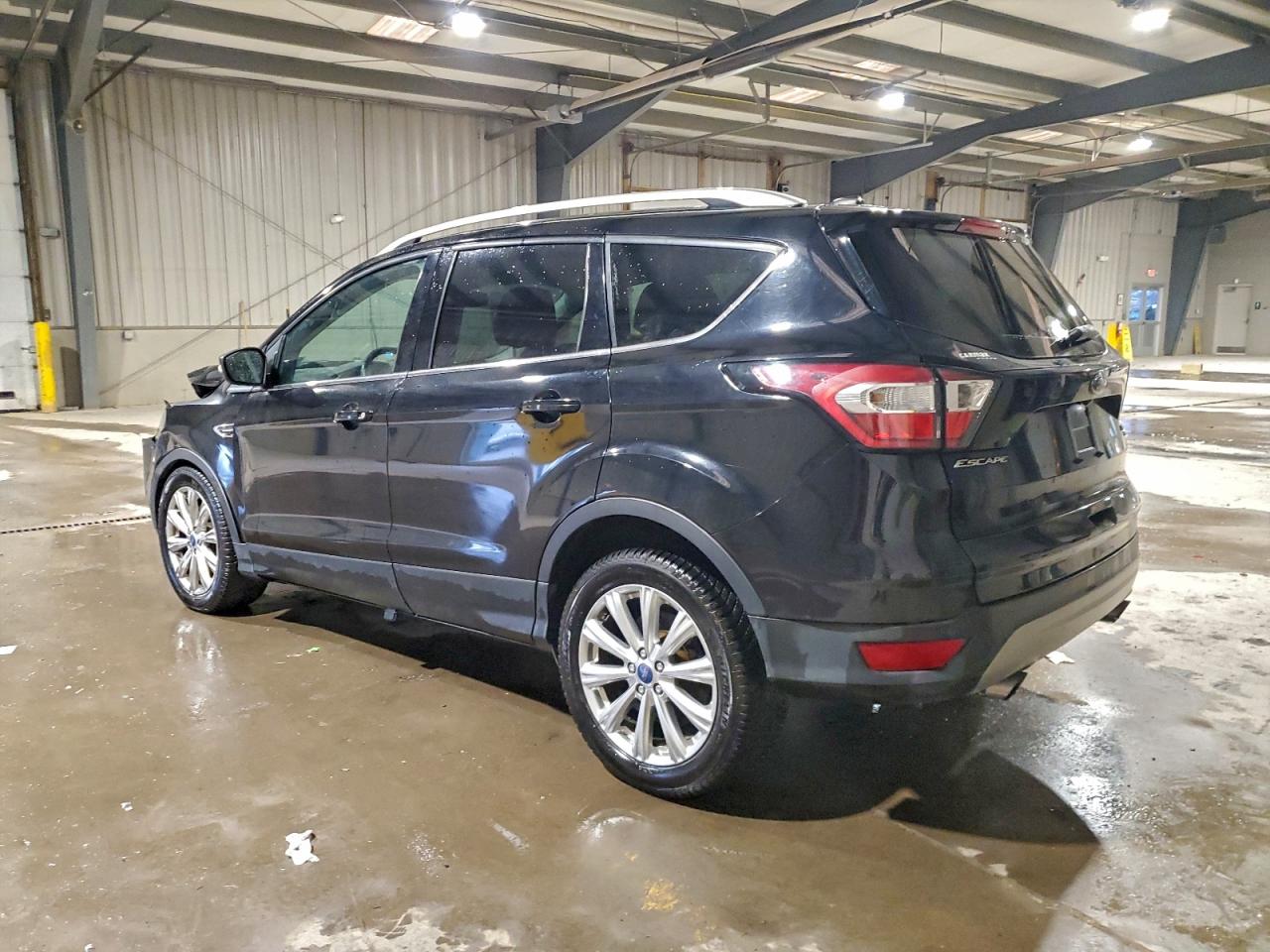FORD ESCAPE TITANIUM