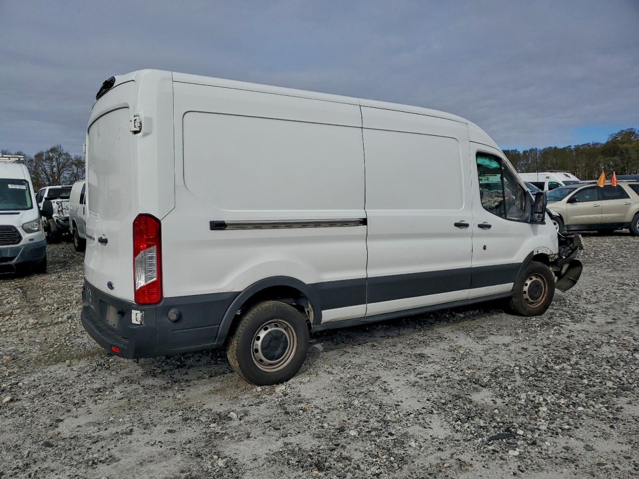 FORD TRANSIT T-250