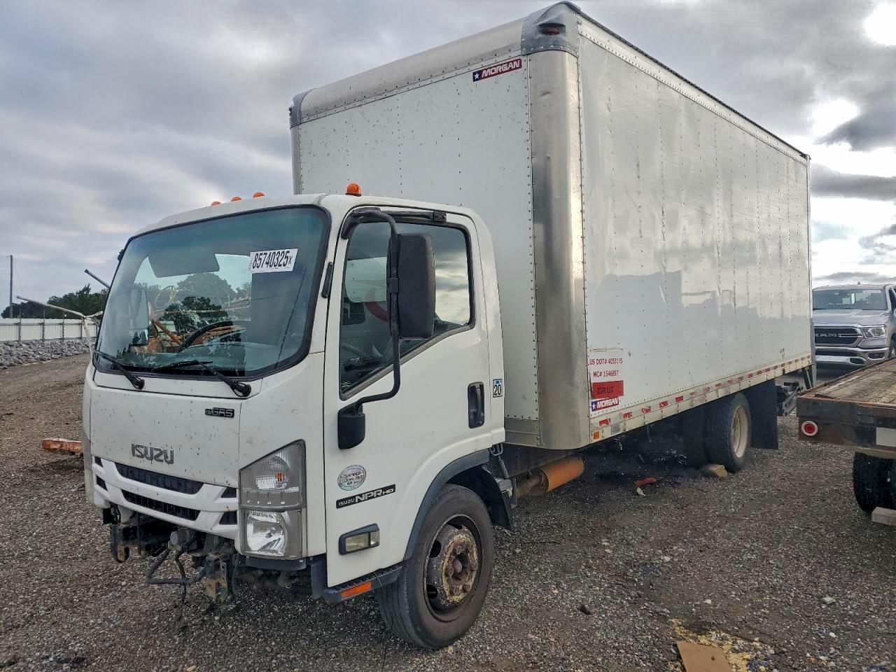 Lot #3309310992 2018 ISUZU NPR HD