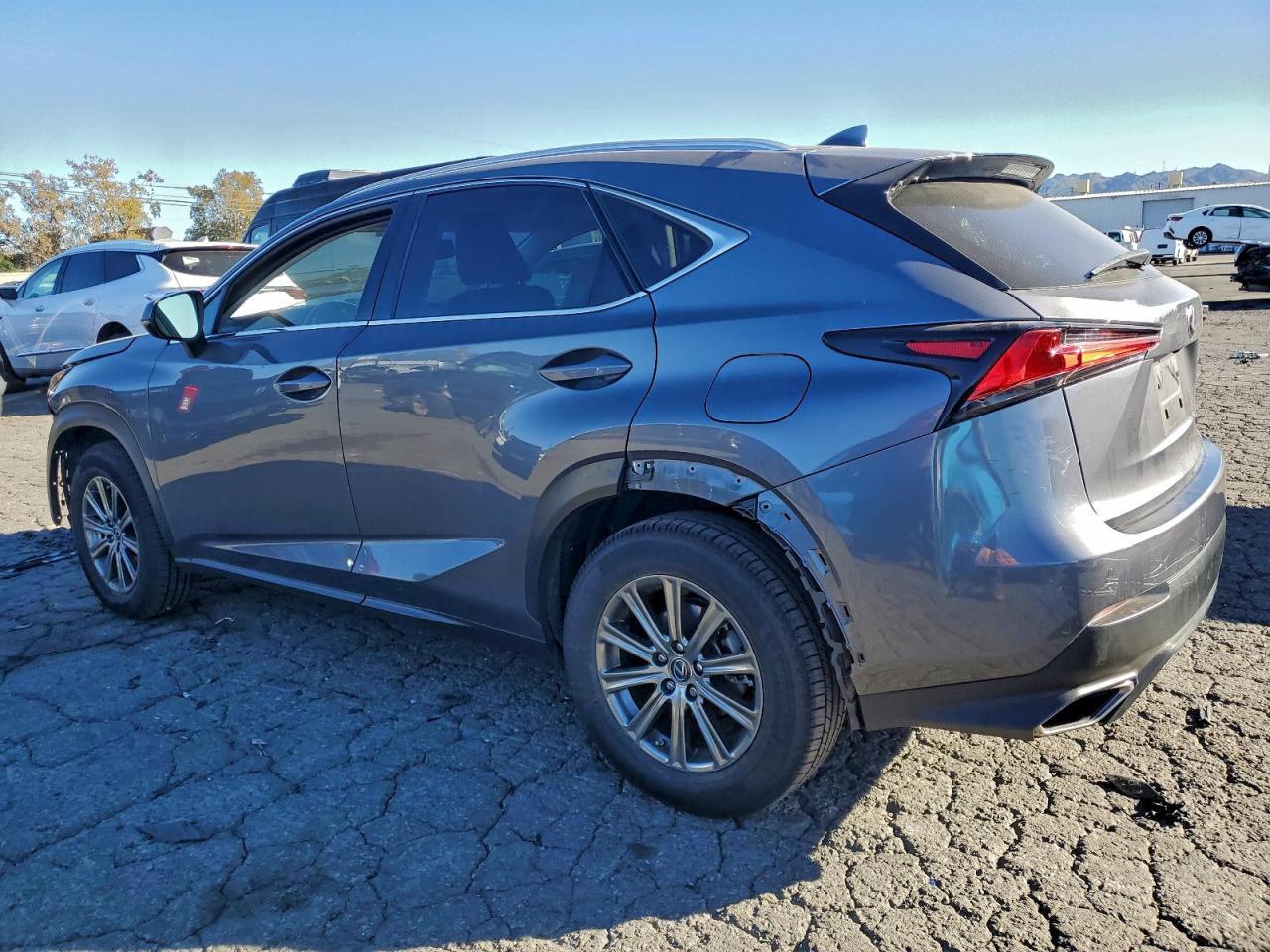 LEXUS NX 300 BASE