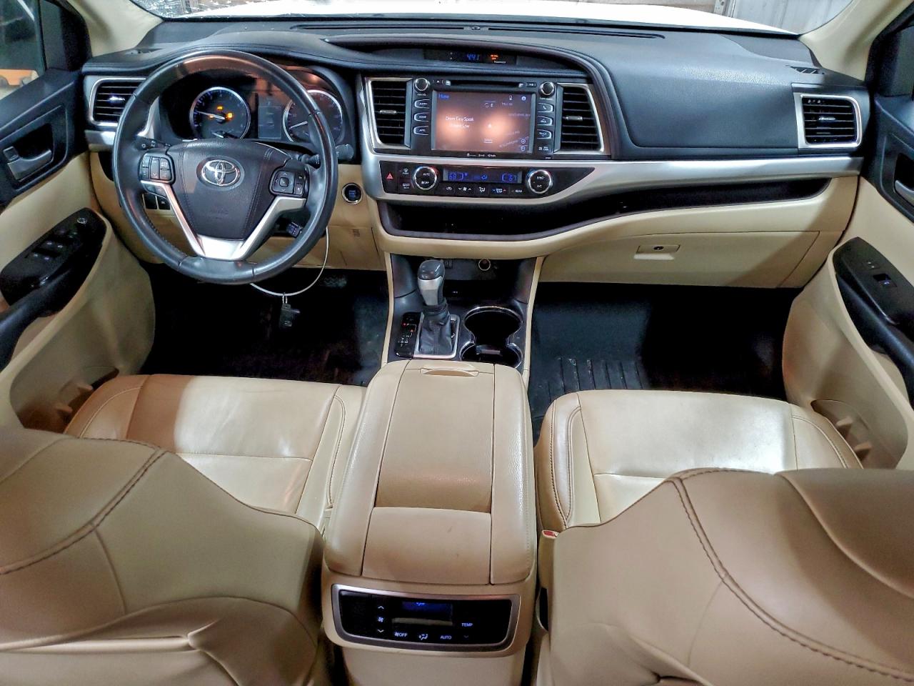 TOYOTA HIGHLANDER XLE