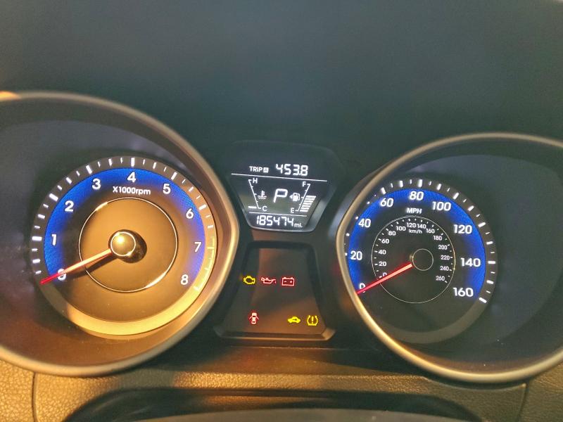 2015 HYUNDAI ELANTRA SE #3302684031