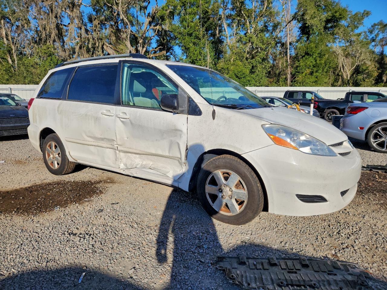 Lot #3315892131 2008 TOYOTA SIENNA CE