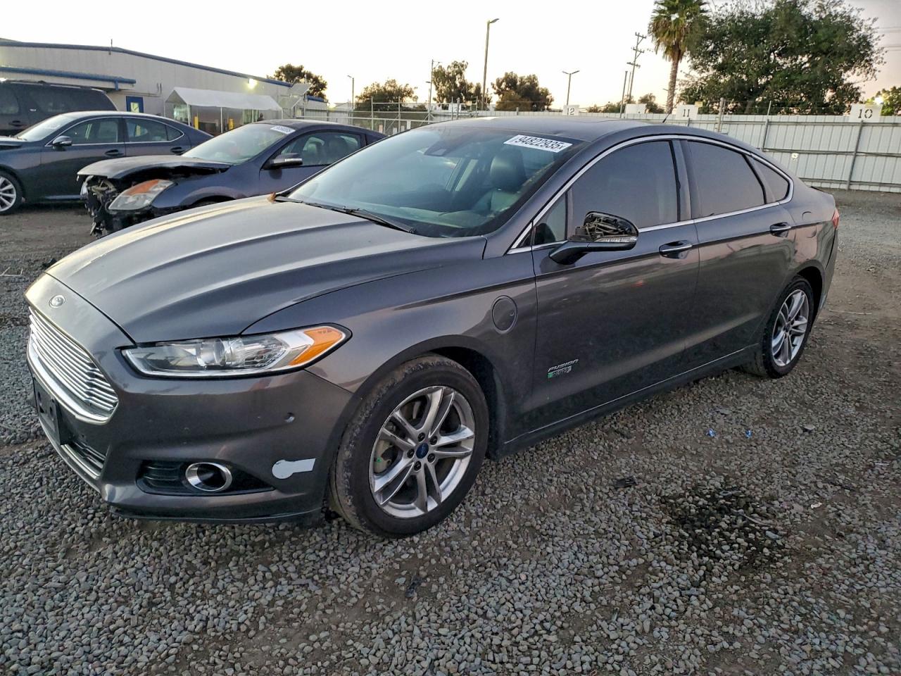 FORD FUSION TITANIUM PHEV