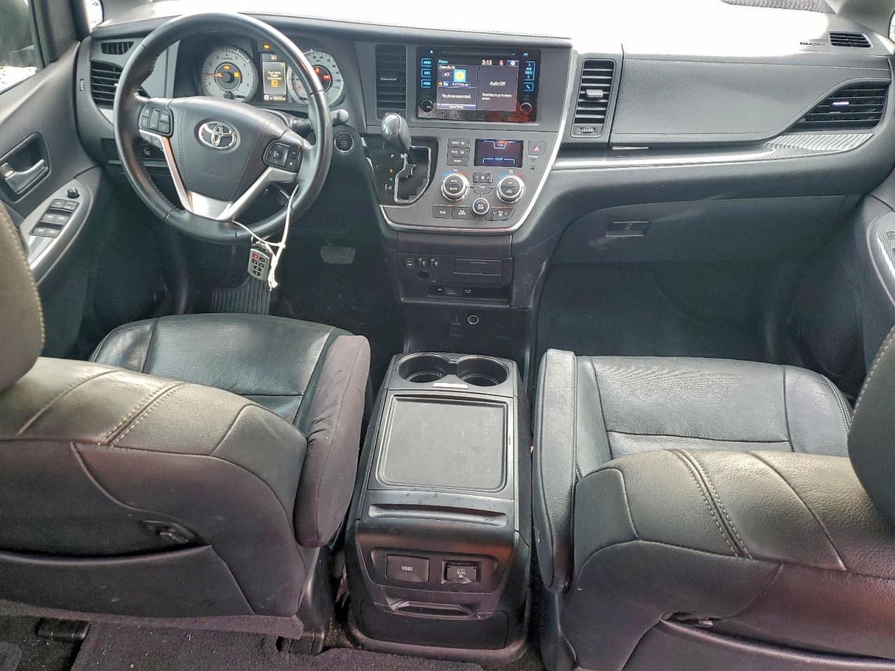 TOYOTA SIENNA SPORT