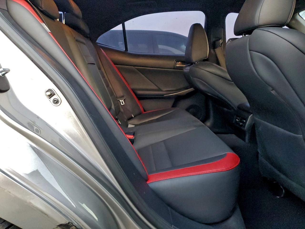 Lot #3316818439 2019 LEXUS IS 300