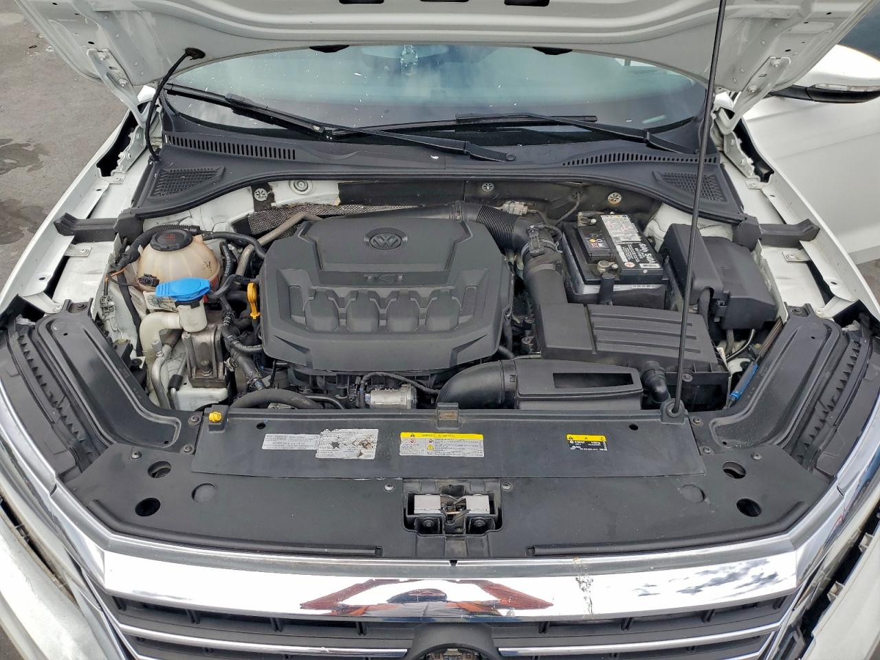 VOLKSWAGEN PASSAT SE