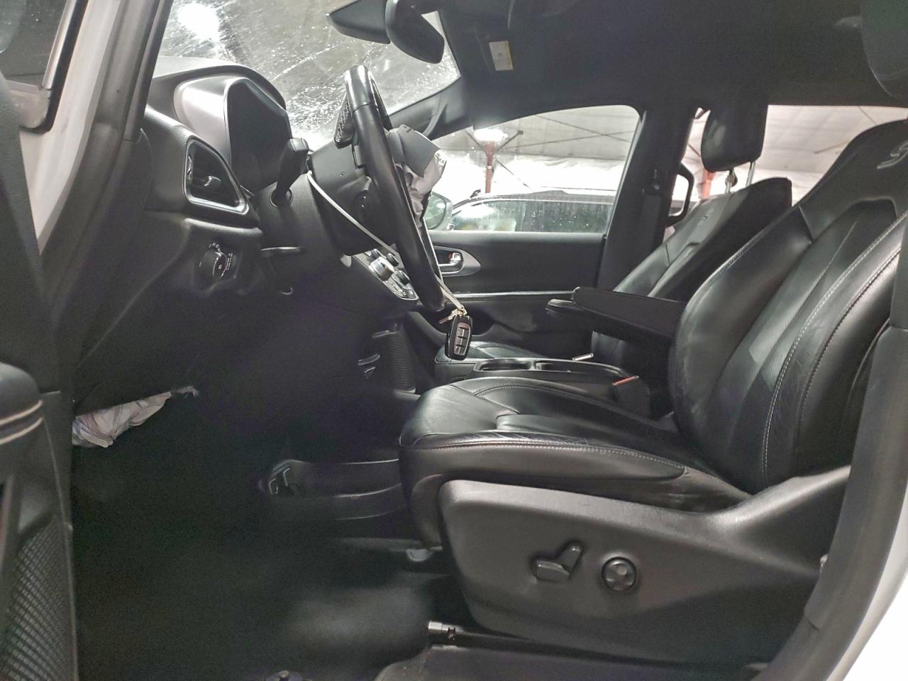 CHRYSLER PACIFICA TOURING L