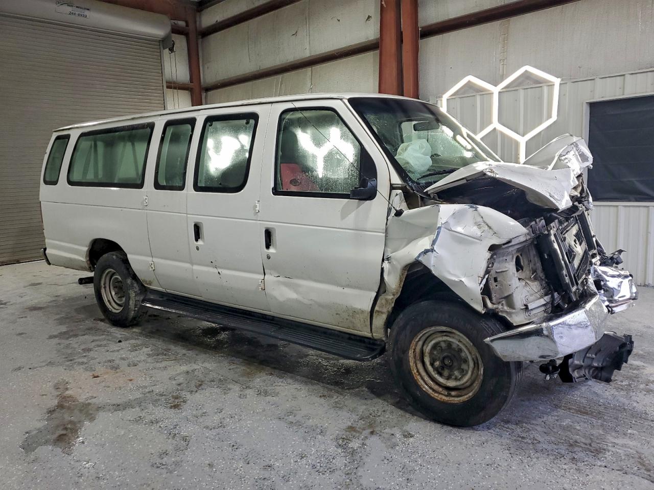 FORD ECONOLINE E350 SUPER DUTY WAGON