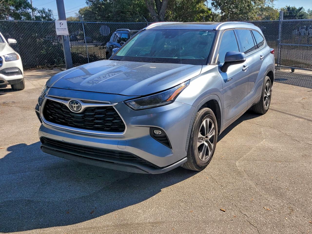 TOYOTA HIGHLANDER HYBRID XLE