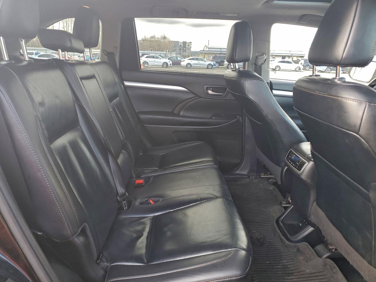 TOYOTA HIGHLANDER SE