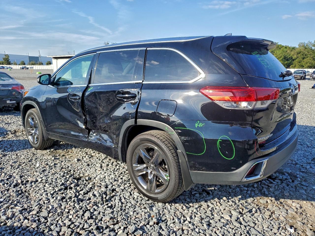 Lot #3311713238 2018 TOYOTA HIGHLANDER