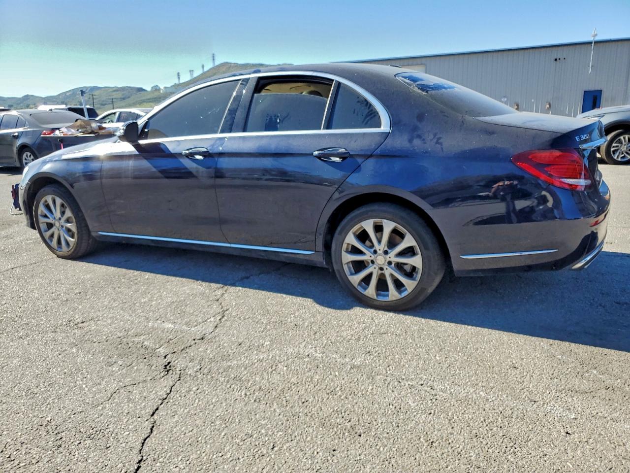 MERCEDES-BENZ E-CLASS 300