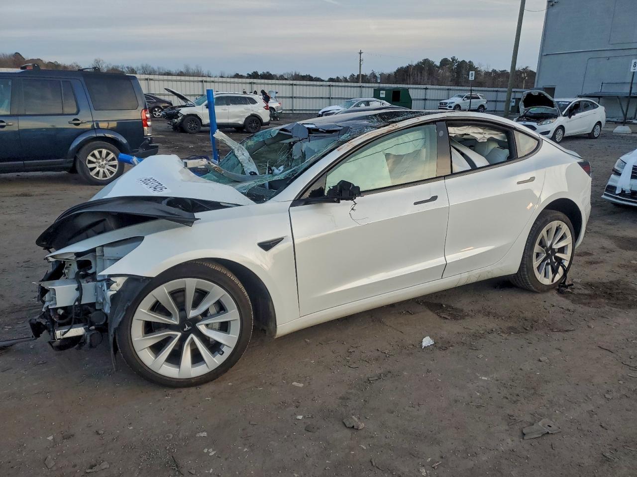Lot #3310427993 2023 TESLA MODEL 3
