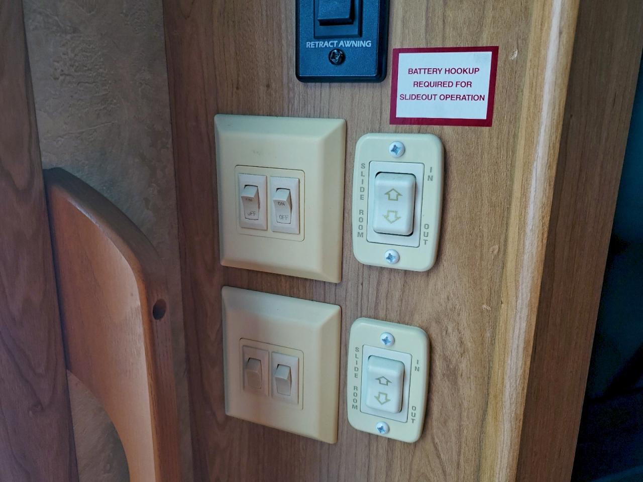 Lot #3301851982 2011 KEYSTONE LAREDO