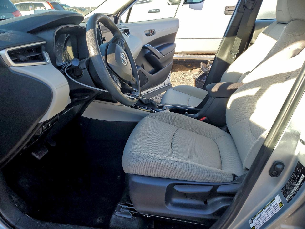 TOYOTA COROLLA CROSS L