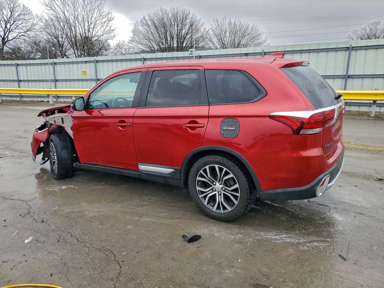 MITSUBISHI OUTLANDER SE