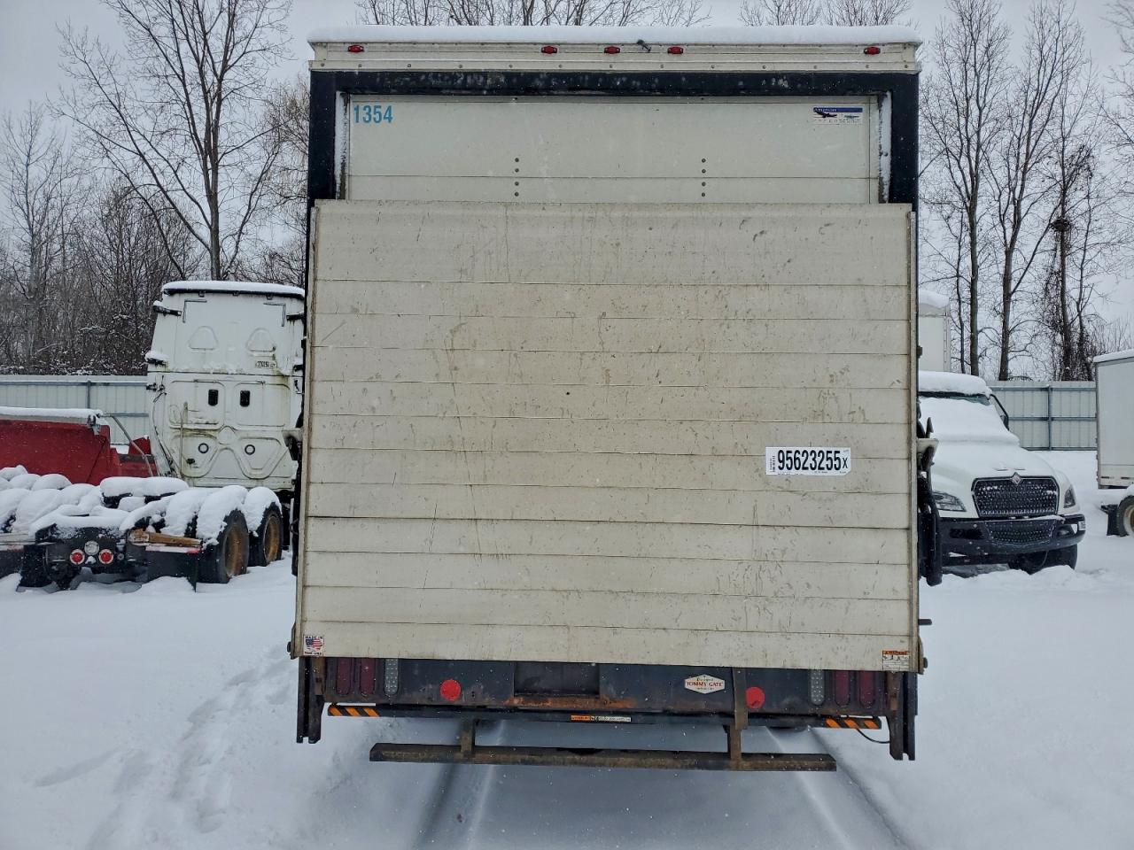 Lot #3311555260 2022 FORD E450