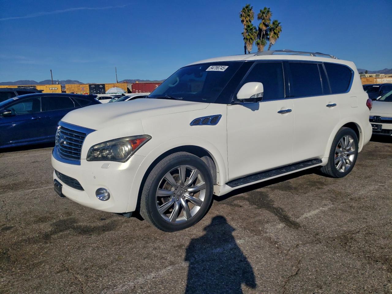 INFINITI QX56