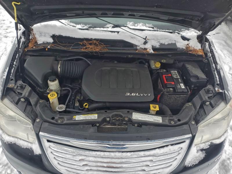 2012 CHRYSLER TOWN AND C #3304527446