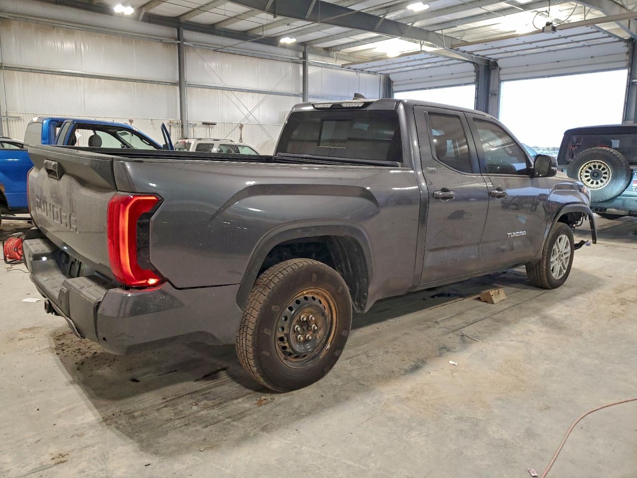 Lot #3315960088 2024 TOYOTA TUNDRA DOU