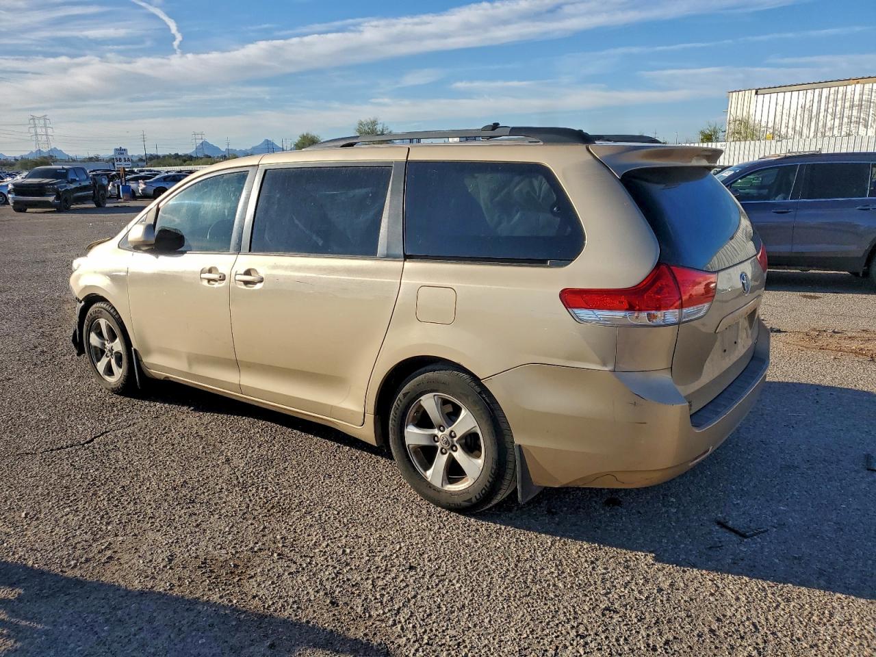 Lot #3315942100 2011 TOYOTA SIENNA LE