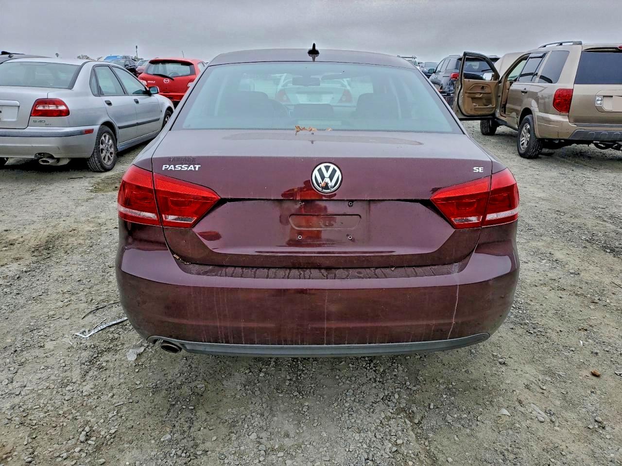 VOLKSWAGEN PASSAT SE