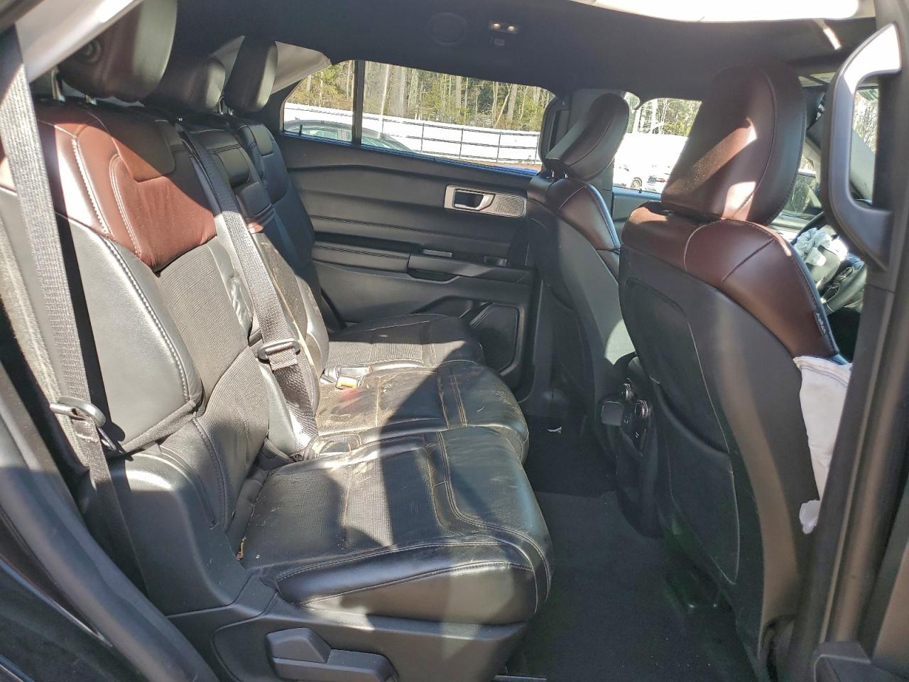 FORD EXPLORER PLATINUM