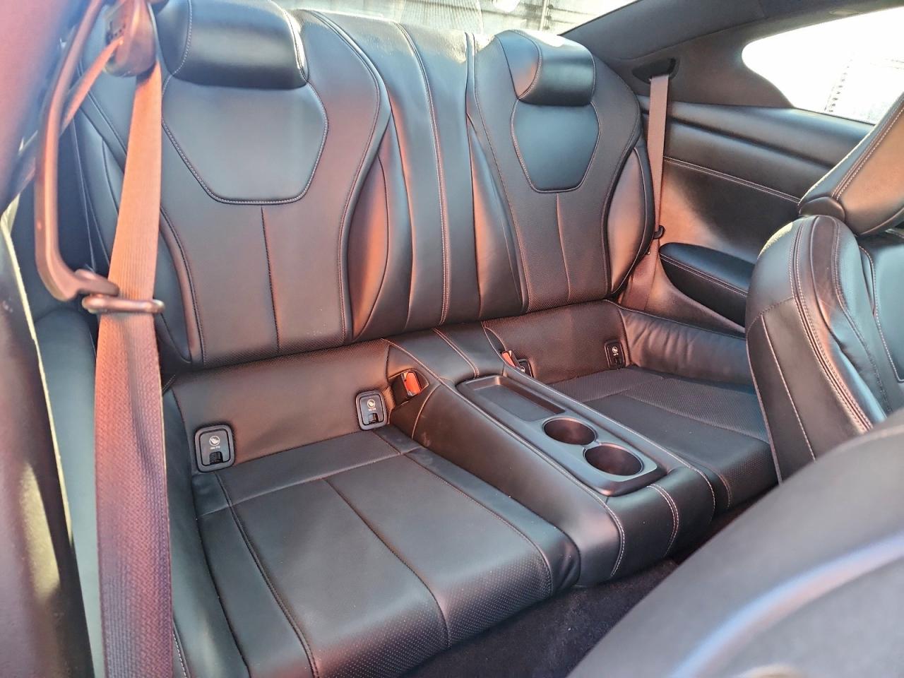 INFINITI Q60 RED SPORT 400