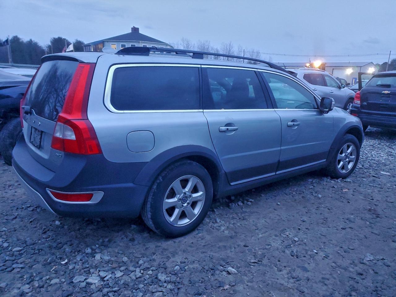 VOLVO XC70 3.2