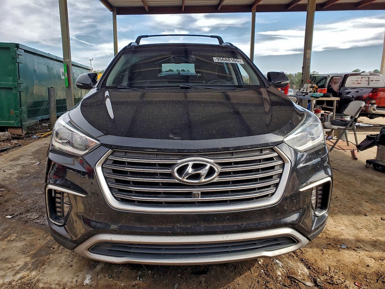 Lot #3309583624 2018 HYUNDAI SANTA FE S