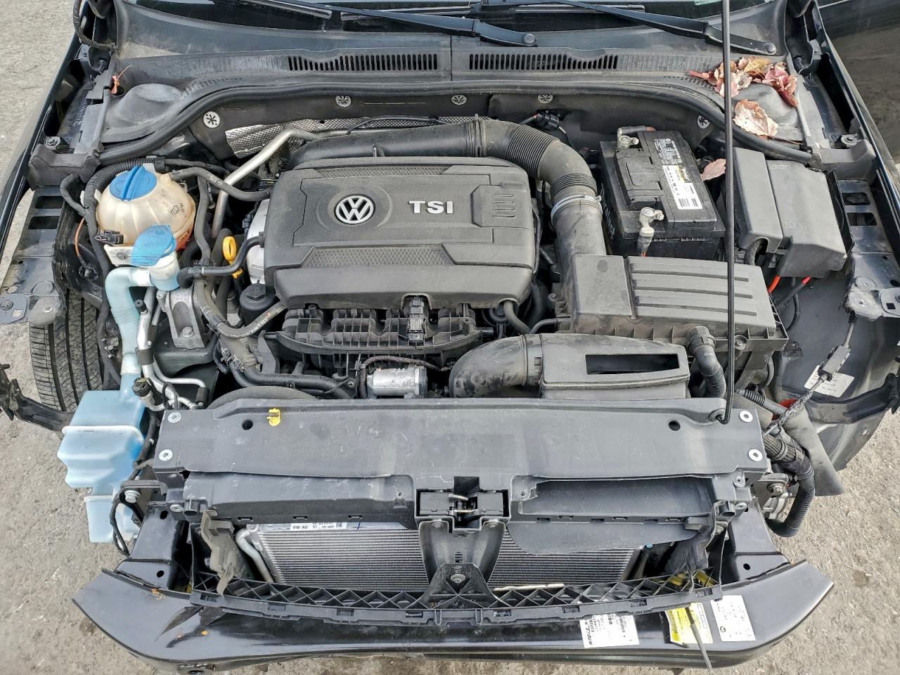 VOLKSWAGEN JETTA SE