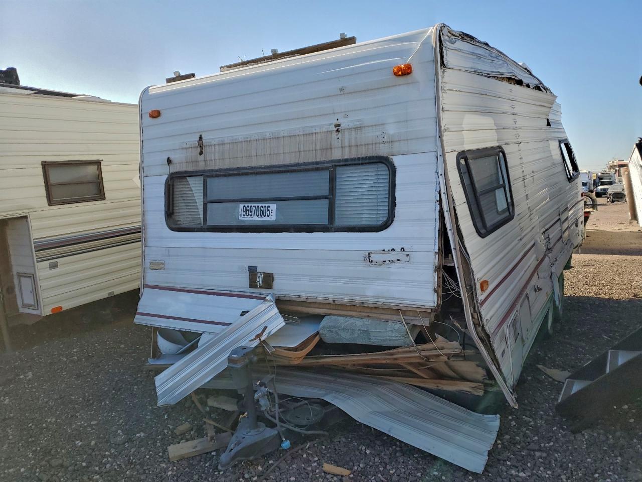 Lot #3311799223 1997 FOUR WINDS CAMPER