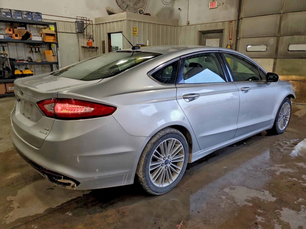 FORD FUSION SE