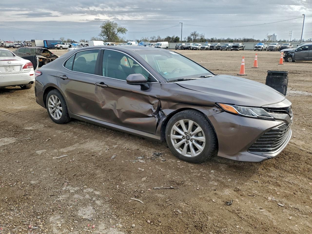 TOYOTA CAMRY L