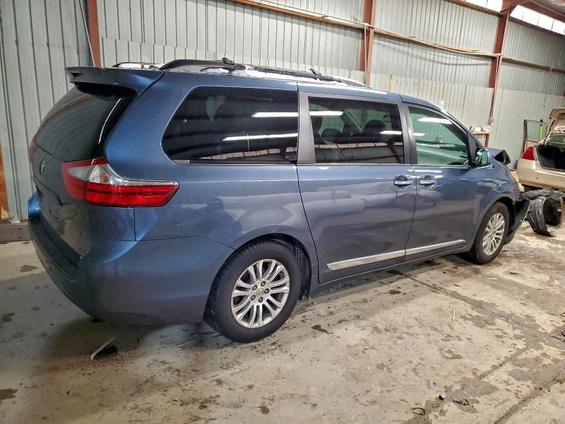 2015 TOYOTA SIENNA XLE #3315988137