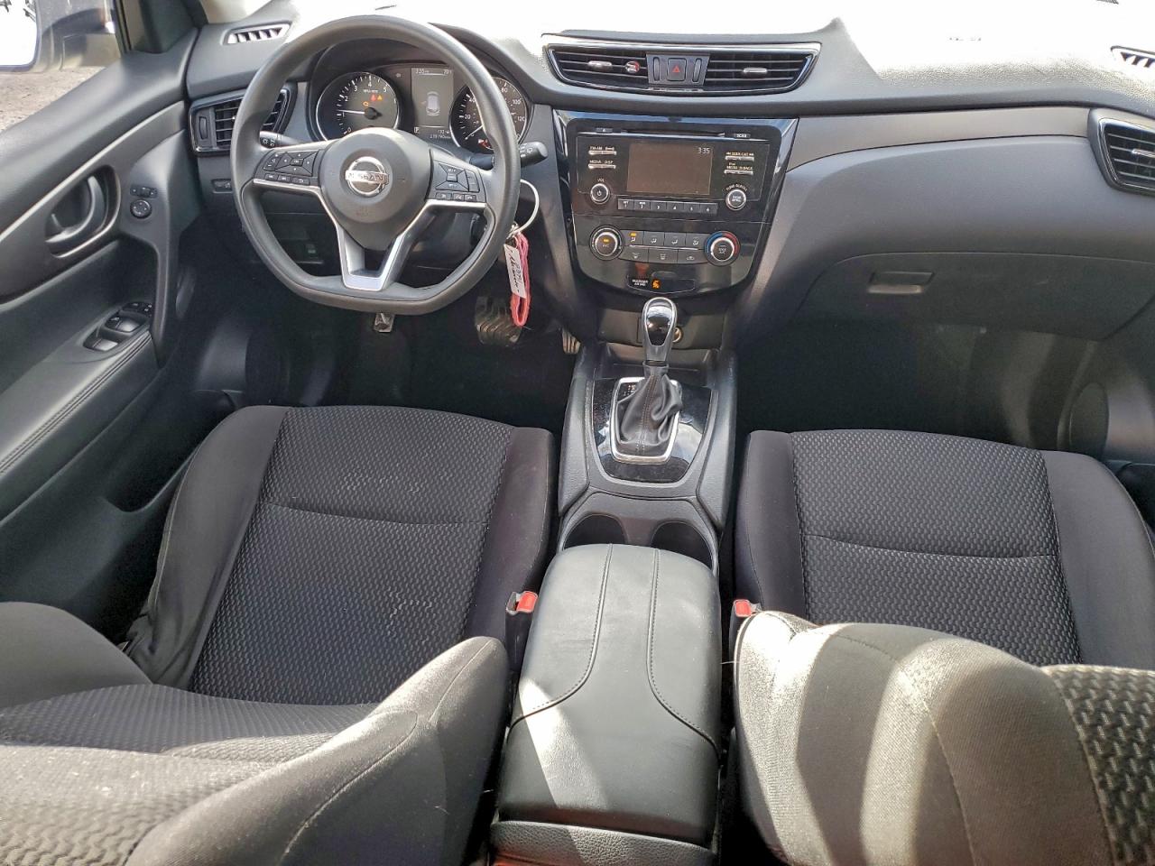 NISSAN ROGUE SPORT S