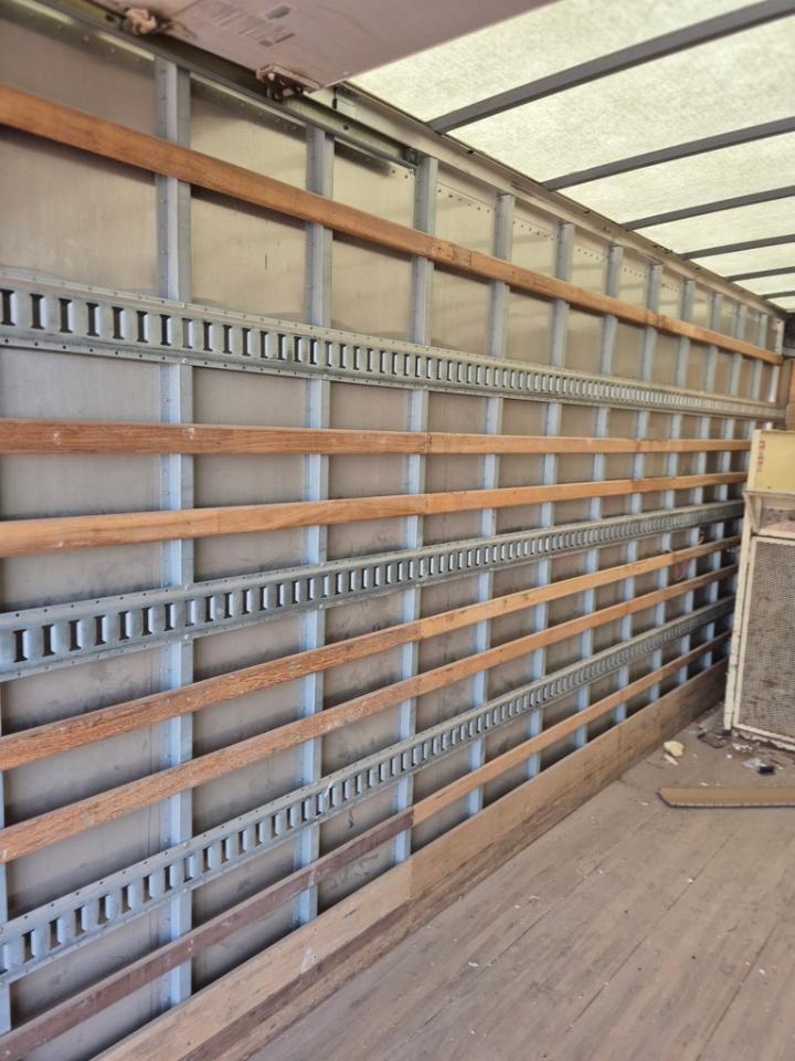 Lot #3305599103 2015 INTERNATIONAL 4000 4300