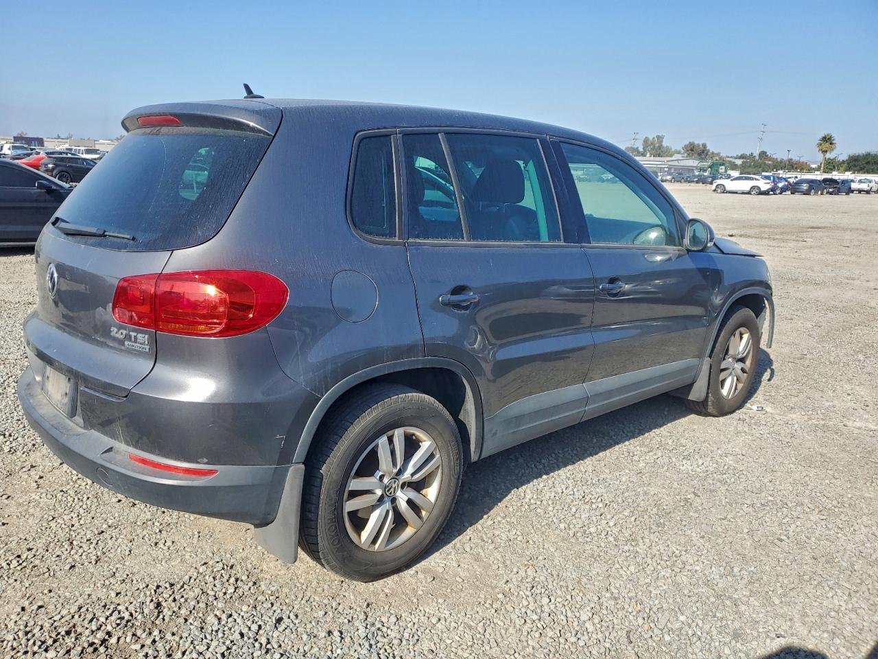 VOLKSWAGEN TIGUAN S